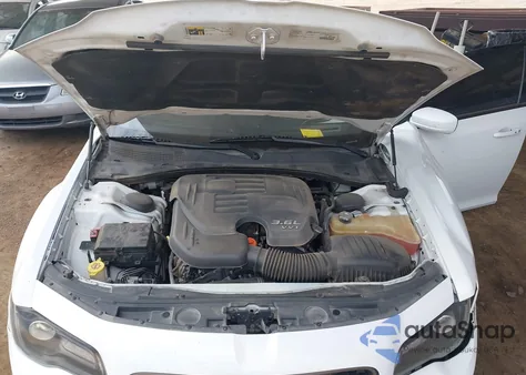 2017 Chrysler 300 300S Alloy Edition z USA, uszkodzony, nr VIN 2C3CCABG9HH668797